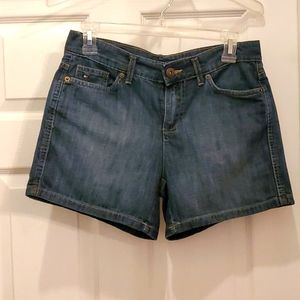 EUC Tommy Hilfiger Women's 2 Dark Wash Denim Jean 5 Pocket Shorts